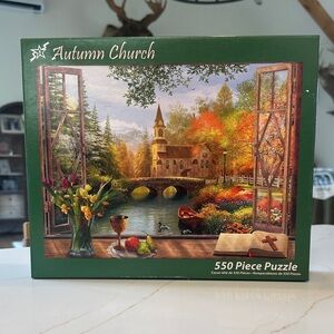 Autumn Church - 550 Piece Puzzle - Multicolor